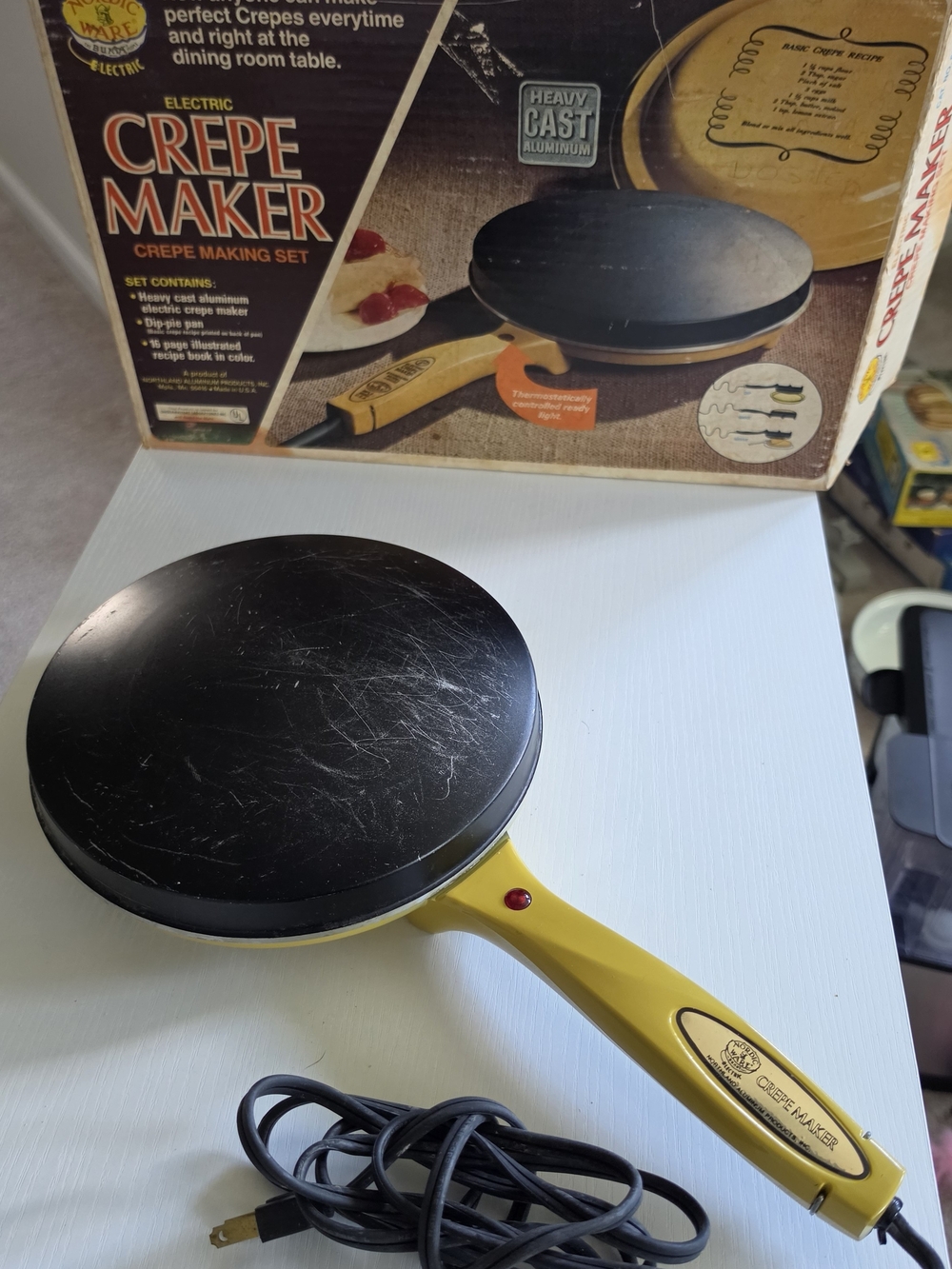 Vintage Nordoc Ware Crepe Maler in box